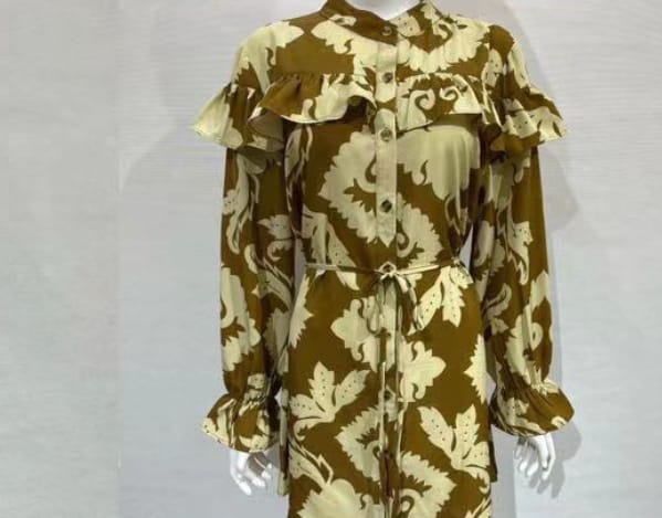 Long Sleeve DrUma blouse
